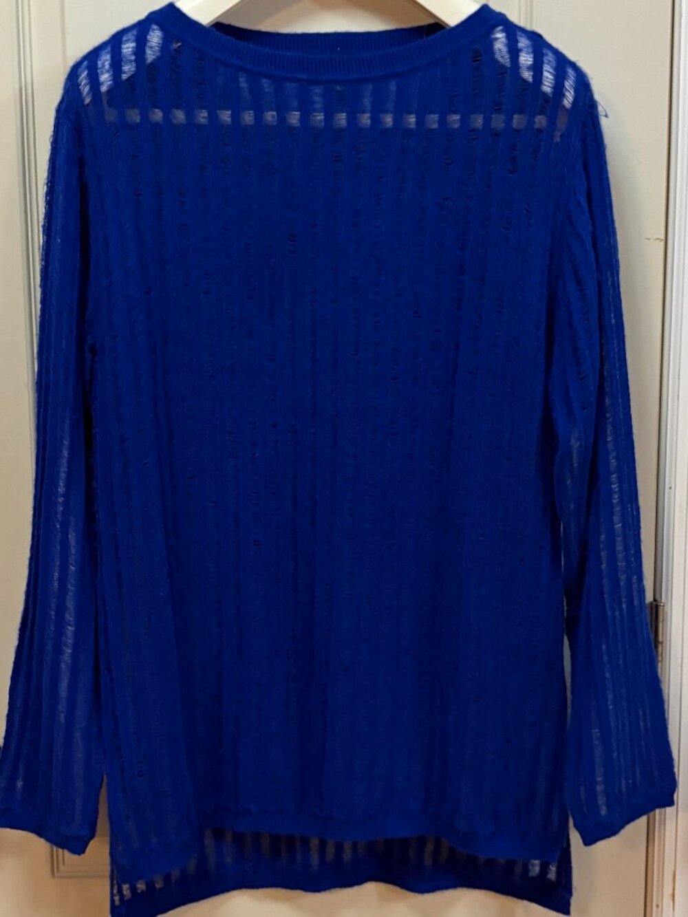 Kenneth Cole Women's Size S 45% Acrylic/40% Nylon/15% Mohair L/S Sweater. Blue.